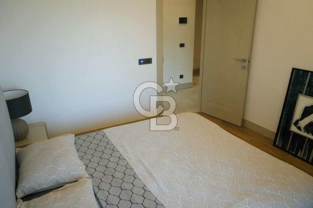 SEFERİHİSARDA LÜKS VİLLA