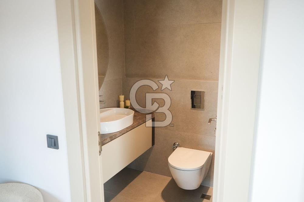 SEFERİHİSARDA LÜKS VİLLA