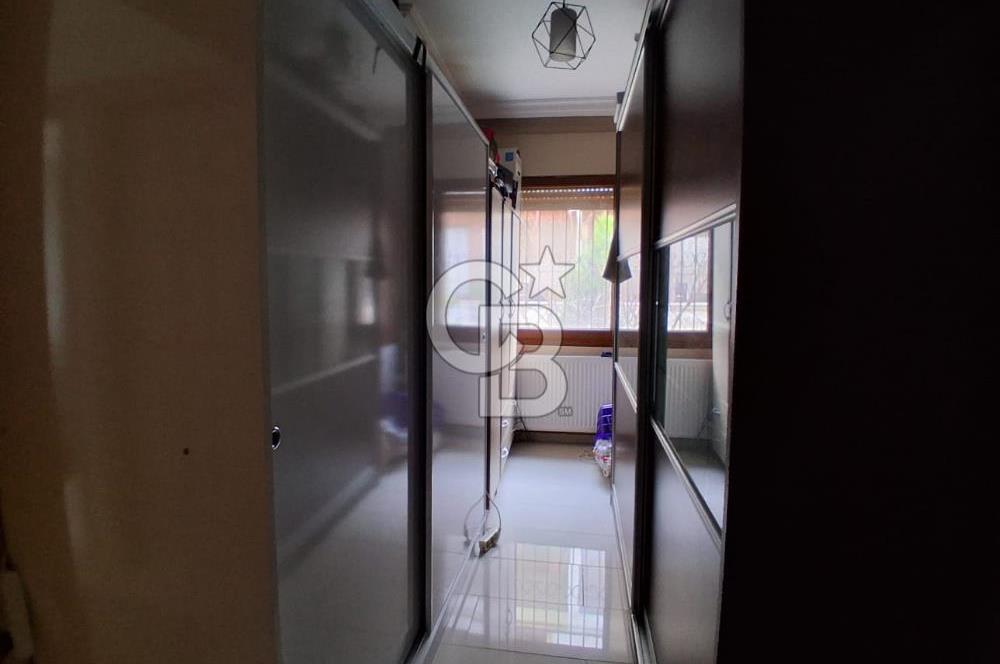 Güzelbahçe Kahramandere de Satılık Deniz Manzaralı Geniş Villa