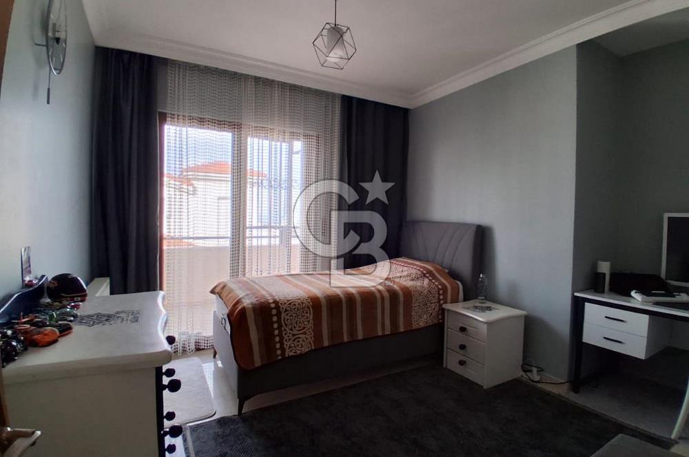 Güzelbahçe Kahramandere de Satılık Deniz Manzaralı Geniş Villa