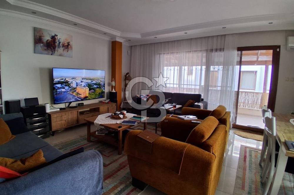 Güzelbahçe Kahramandere de Satılık Deniz Manzaralı Geniş Villa