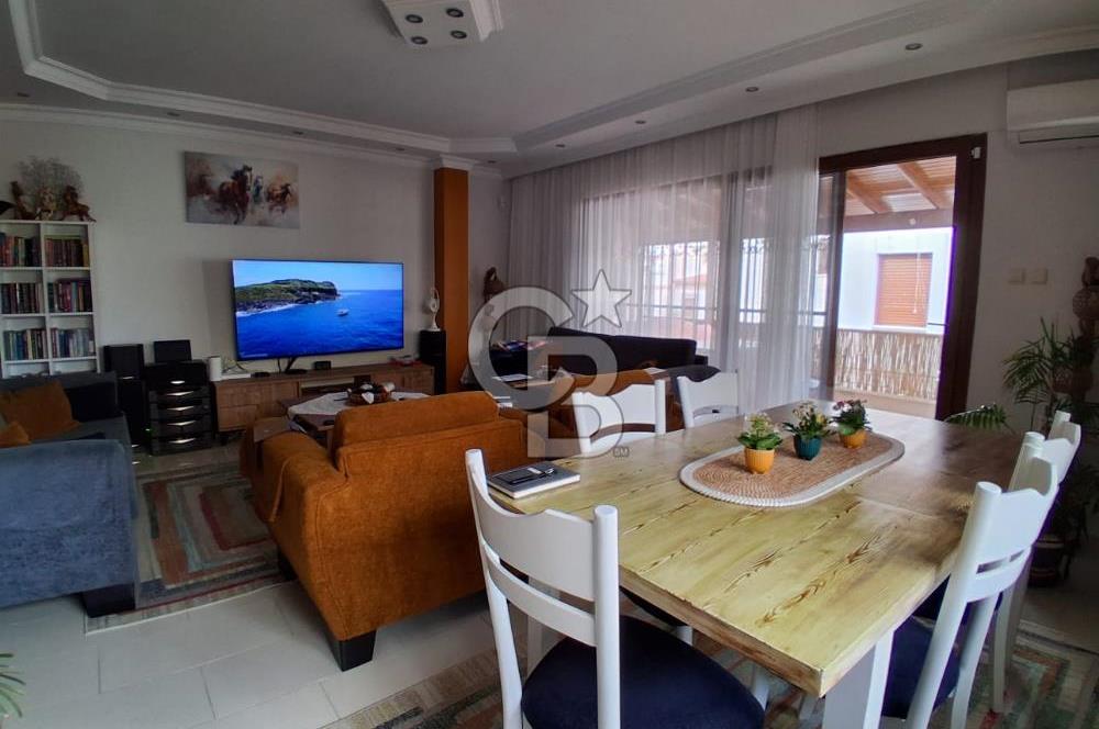 Güzelbahçe Kahramandere de Satılık Deniz Manzaralı Geniş Villa