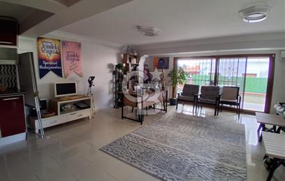 Güzelbahçe Kahramandere de Satılık Deniz Manzaralı Geniş Villa