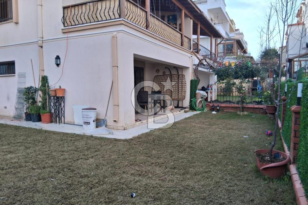 Güzelbahçe Kahramandere de Satılık Deniz Manzaralı Geniş Villa