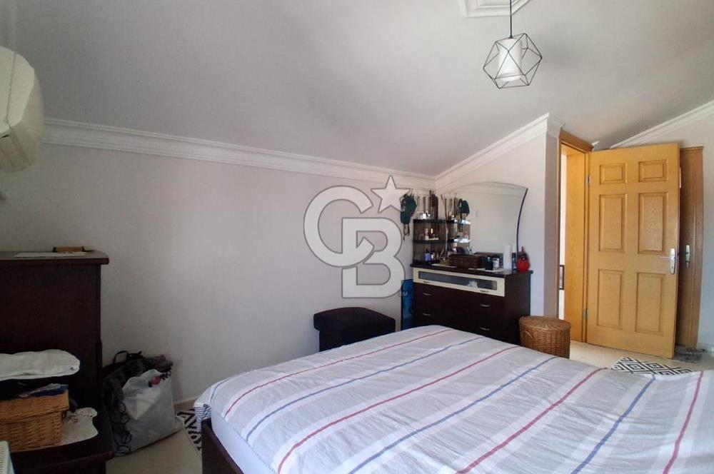 Güzelbahçe Kahramandere de Satılık Deniz Manzaralı Geniş Villa