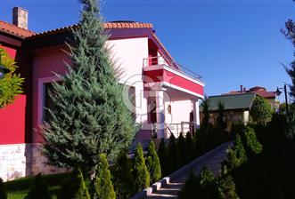 GÖLBAŞI BAHÇELİEVLERDE ÖZEL MİMARİ SİTE İÇİ SATILIK LÜKS VİLLA - 2 - 326218