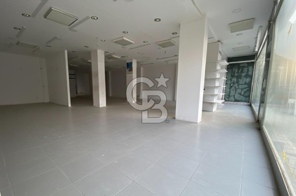 KÜÇÜKSU CADDESİNDE 220 M2 KİRALIK DÜKKAN