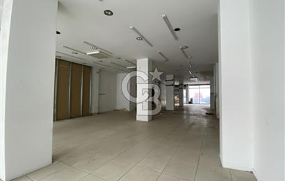 KÜÇÜKSU CADDESİNDE 220 M2 KİRALIK DÜKKAN