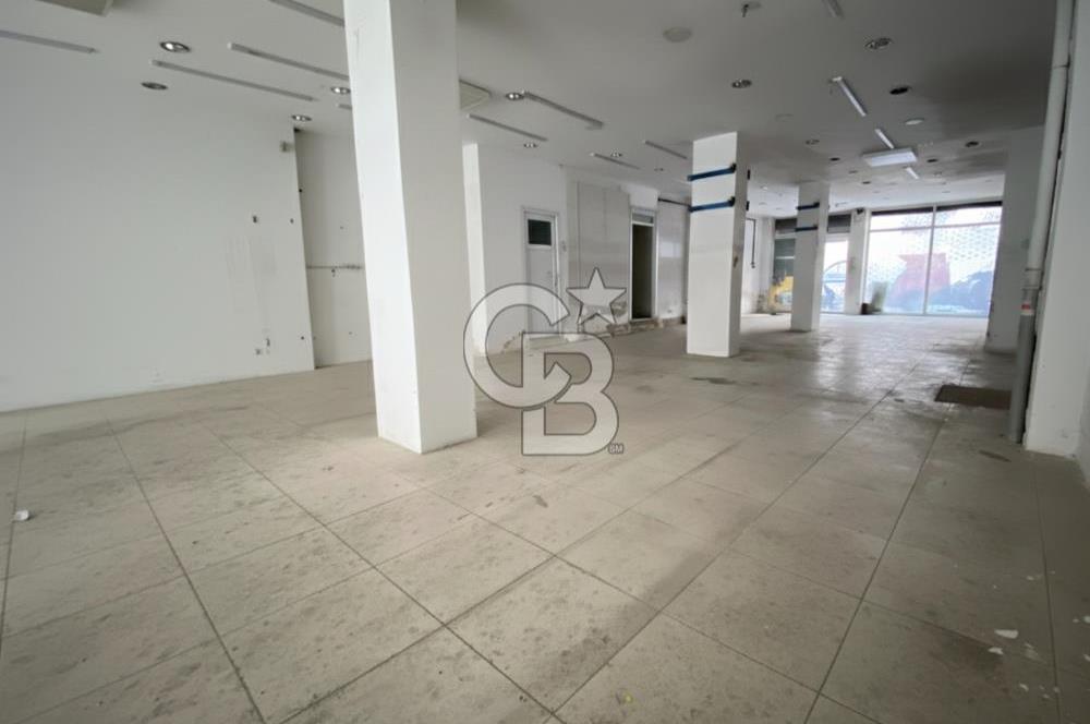 KÜÇÜKSU CADDESİNDE 220 M2 KİRALIK DÜKKAN