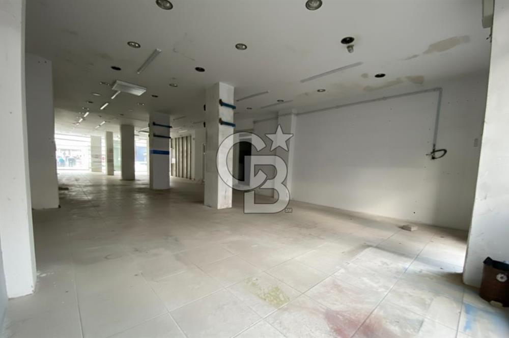 KÜÇÜKSU CADDESİNDE 220 M2 KİRALIK DÜKKAN