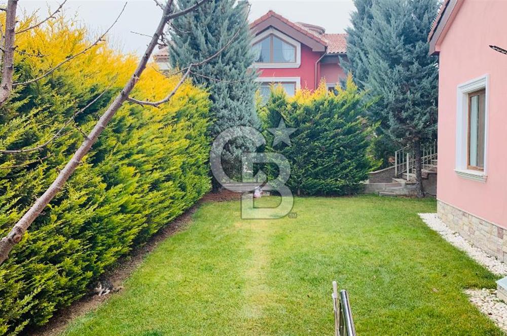 GÖLBAŞI BAHÇELİEVLERDE ÖZEL MİMARİ SİTE İÇİ SATILIK LÜKS VİLLA