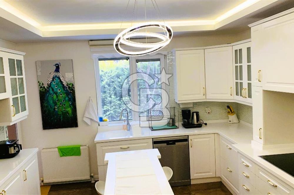 GÖLBAŞI BAHÇELİEVLERDE ÖZEL MİMARİ SİTE İÇİ SATILIK LÜKS VİLLA