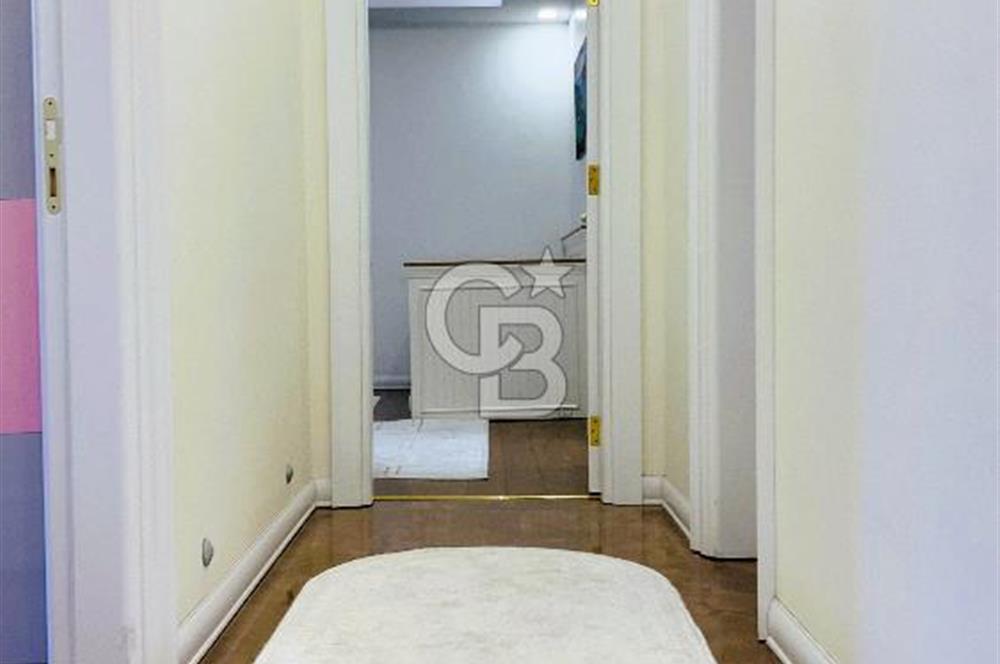 GÖLBAŞI BAHÇELİEVLERDE ÖZEL MİMARİ SİTE İÇİ SATILIK LÜKS VİLLA