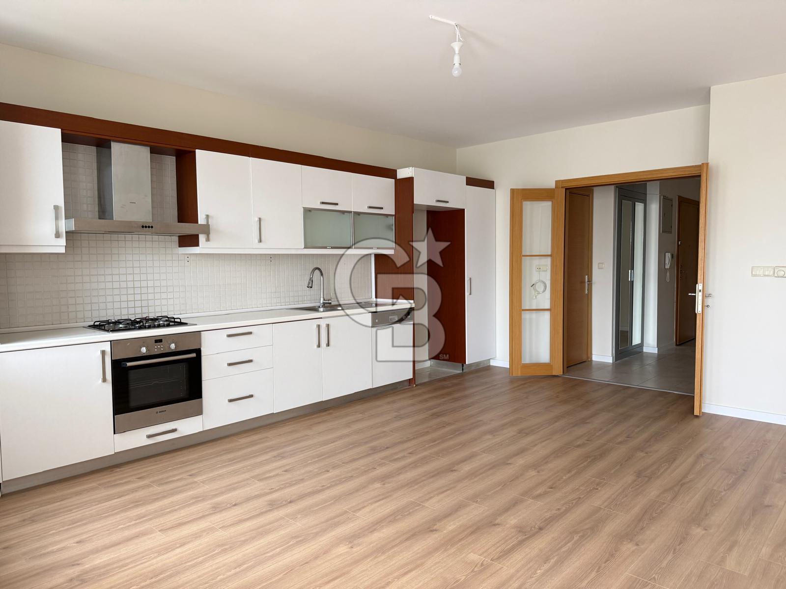 Göktürk Site İçinde Satılık 2+1