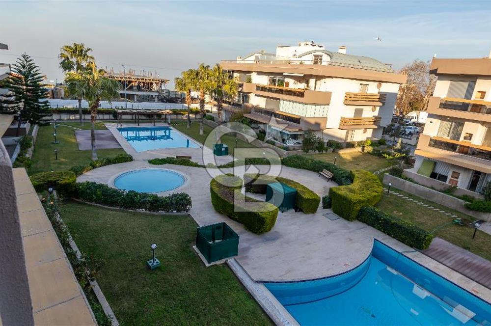 Güzelbahçe Oasis Evleri Satılık 4+1 Teraslı Dubleks Daire Boş