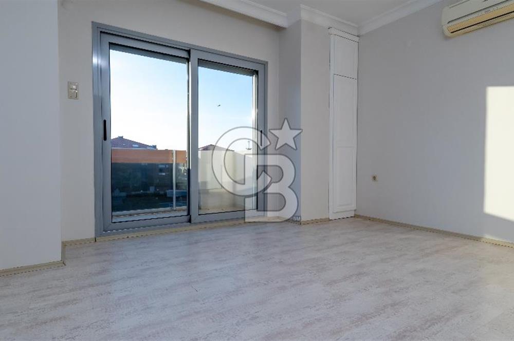 Güzelbahçe Oasis Evleri Satılık 4+1 Teraslı Dubleks Daire Boş