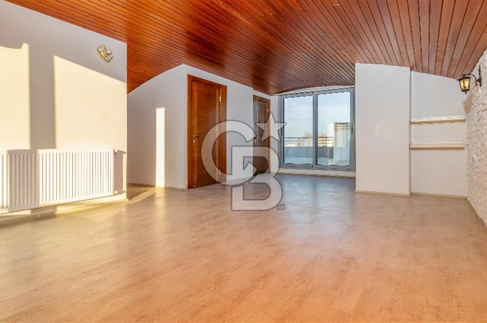 Güzelbahçe Oasis Evleri Satılık 4+1 Teraslı Dubleks Daire Boş