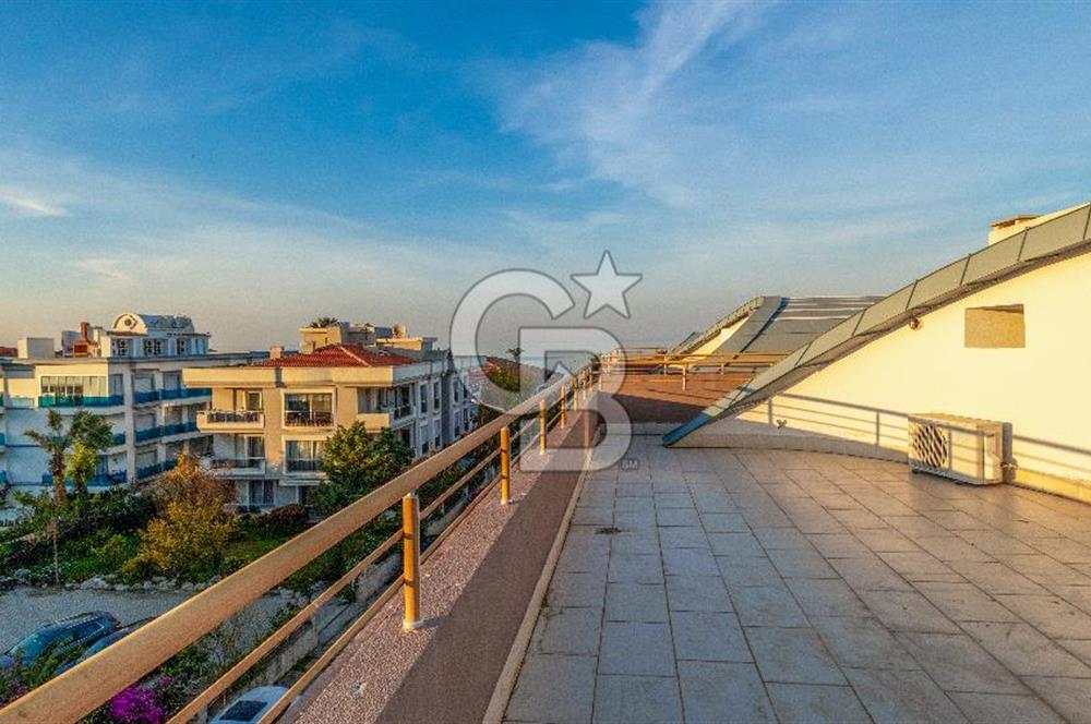 Güzelbahçe Oasis Evleri Satılık 4+1 Teraslı Dubleks Daire Boş