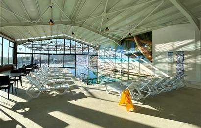 CB CLASS İZNİKTE DOĞA KONSEPTLİ AKTİF GETİRİLİ DAĞ EVLERİ TESİSİ