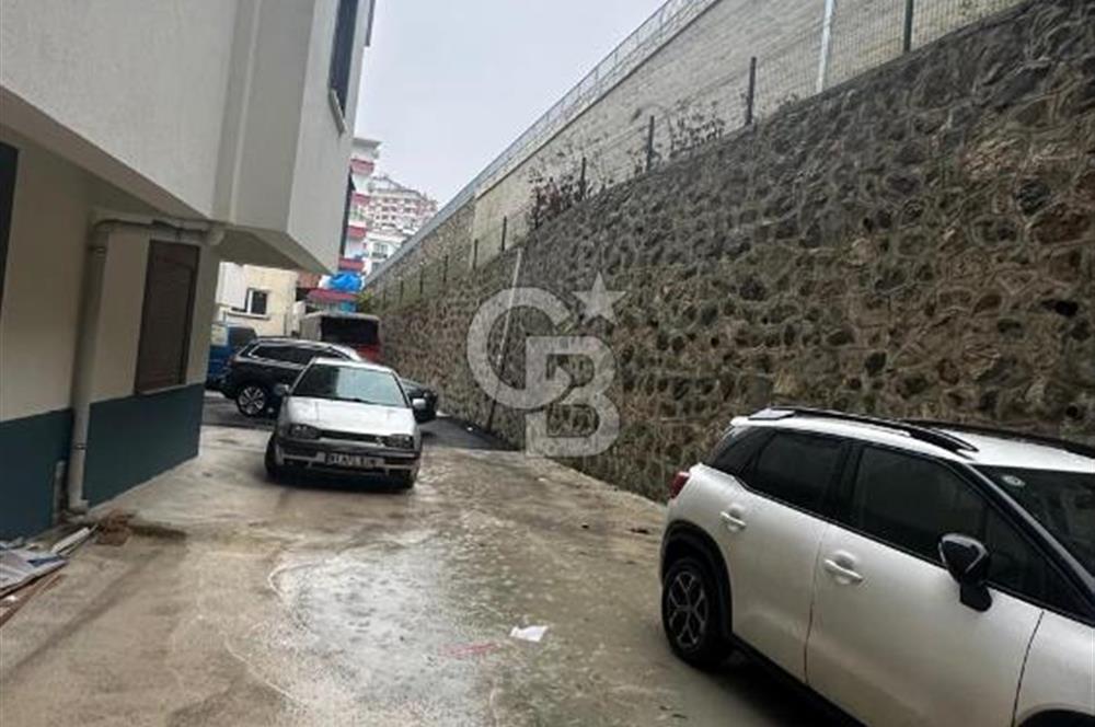 AKÇAABAT MERKEZDE,ANAYOLA YAKIN 3+1 SIFIR KİRALIK DAİRe