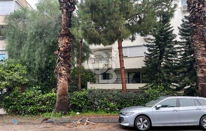 Atakent'de Merkezi Konumda Kiralık İş Yeri 4+2 Bahçe Dubleksi