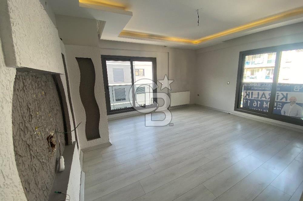 Karşıyaka Örnekköy’de Kapalı Mutfak 2+1 Kiralık Daire