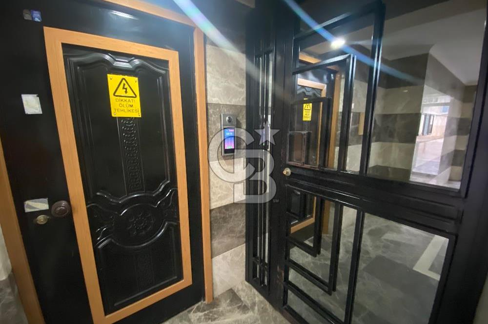 Karşıyaka Örnekköy’de Kapalı Mutfak 2+1 Kiralık Daire