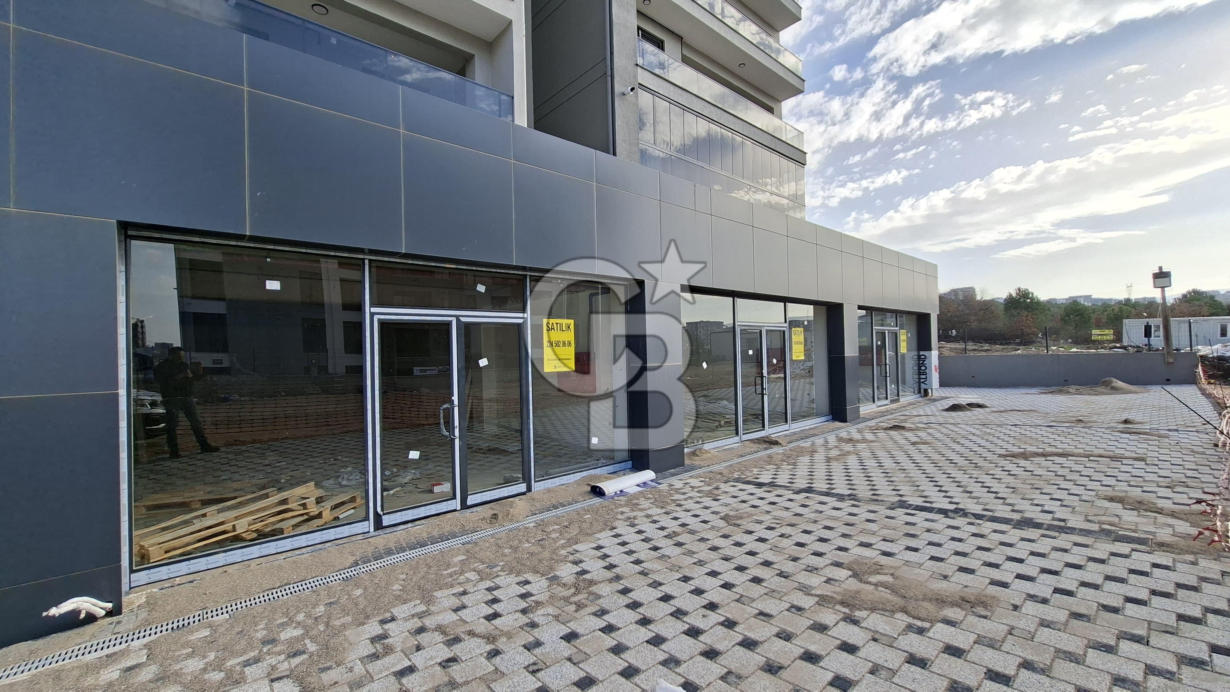 CB CLASS KAYAPA ÇAMLIK SIFIR PROJEDE CADDE ÜZERİ KİRALIK DÜKKAN