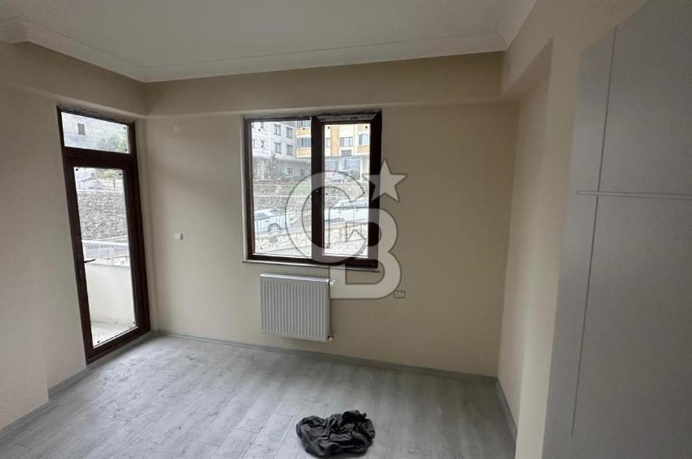 AKÇAABAT MERKEZDE,ANAYOLA YAKIN 3+1 SIFIR KİRALIK DAİRe