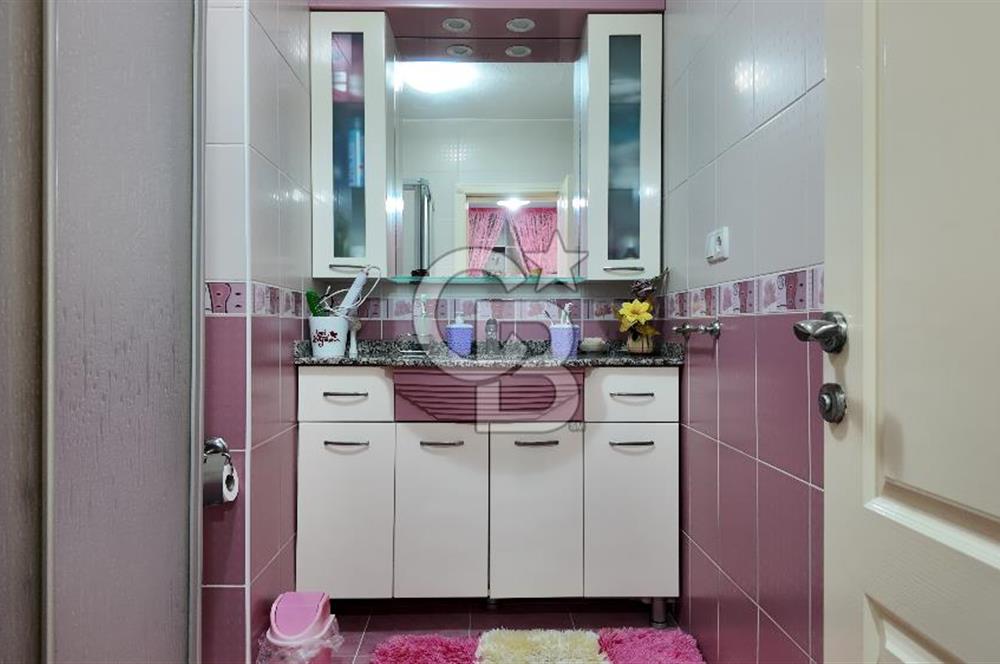 BORNOVA ALTINDAĞ’DA MERKEZİ KONUMDA SATILIK 3 KATLI BİNA