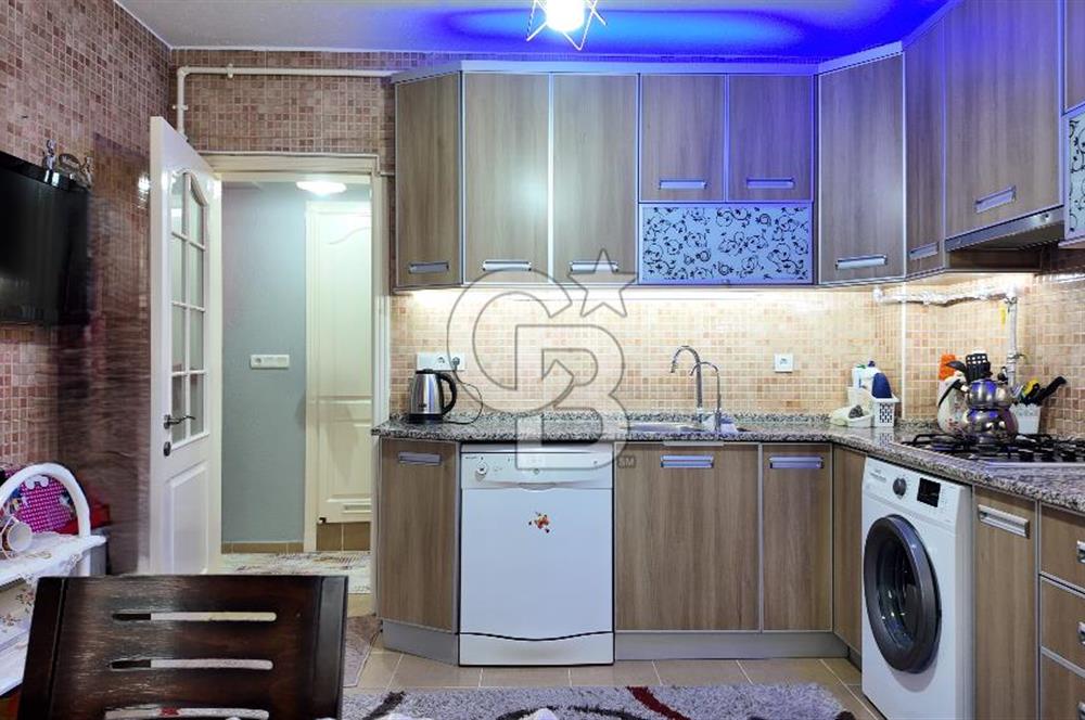 BORNOVA ALTINDAĞ’DA MERKEZİ KONUMDA SATILIK 3 KATLI BİNA