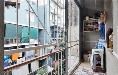 BORNOVA ALTINDAĞ’DA MERKEZİ KONUMDA SATILIK 3 KATLI BİNA