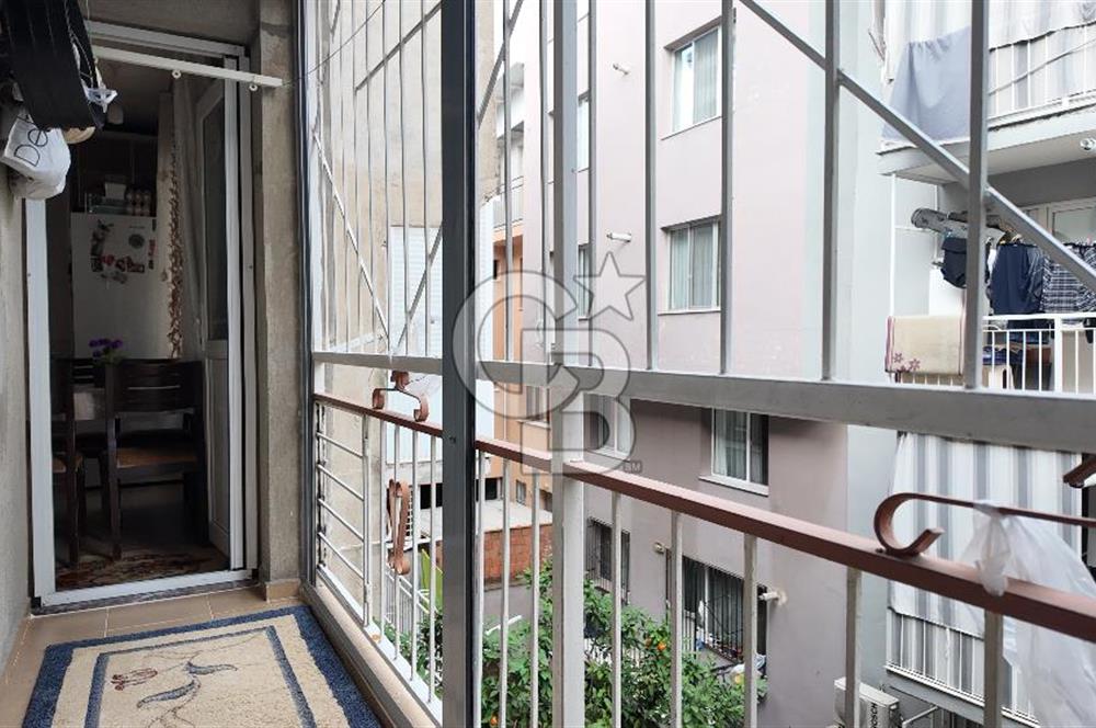 BORNOVA ALTINDAĞ’DA MERKEZİ KONUMDA SATILIK 3 KATLI BİNA