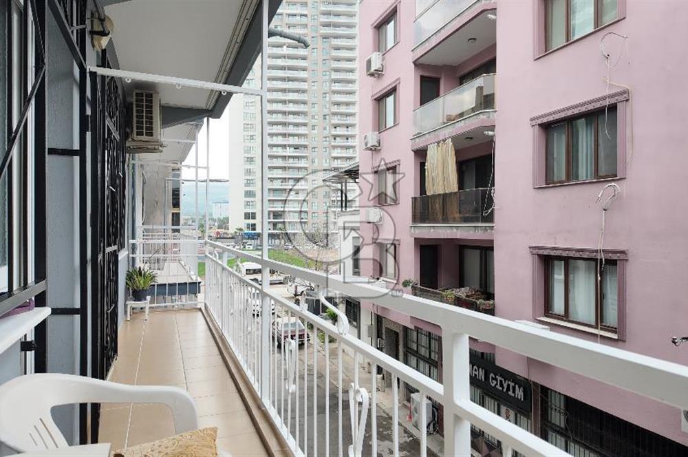 BORNOVA ALTINDAĞ’DA MERKEZİ KONUMDA SATILIK 3 KATLI BİNA