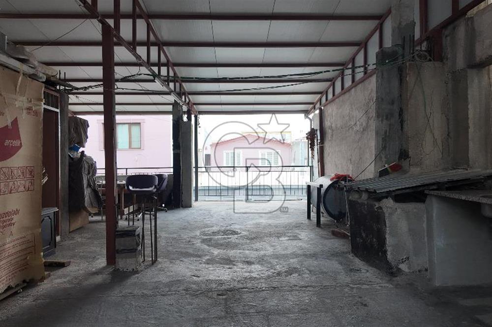 BORNOVA ALTINDAĞ’DA MERKEZİ KONUMDA SATILIK 3 KATLI BİNA