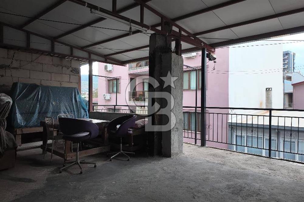 BORNOVA ALTINDAĞ’DA MERKEZİ KONUMDA SATILIK 3 KATLI BİNA