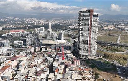 BORNOVA ALTINDAĞ’DA MERKEZİ KONUMDA SATILIK 3 KATLI BİNA