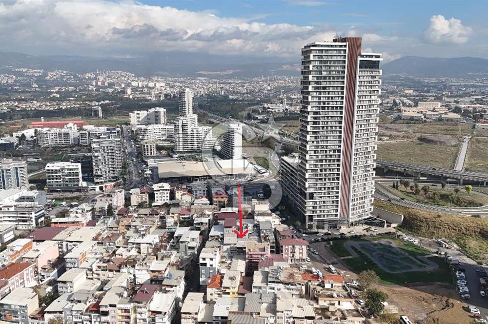 BORNOVA ALTINDAĞ’DA MERKEZİ KONUMDA SATILIK 3 KATLI BİNA