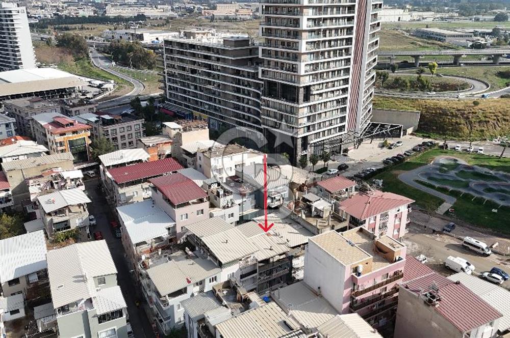 BORNOVA ALTINDAĞ’DA MERKEZİ KONUMDA SATILIK 3 KATLI BİNA