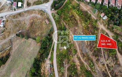 BAŞİSKELE BARBAROS'DA DENİZ MANZARALI 647 m2 İMARLI SATILIK ARSA