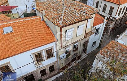 Ayvalık Fethiye 'de 280 m2 Tarihi Rum evi ve 183 m2 Arsa