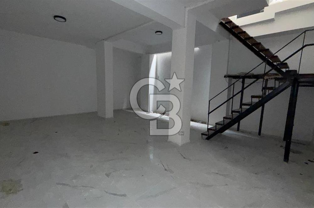 Gazi Caddesinde Satılık 120M2 3 katlı dükkan