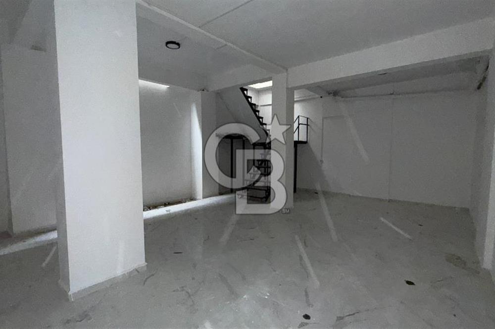 Gazi Caddesinde Satılık 120M2 3 katlı dükkan