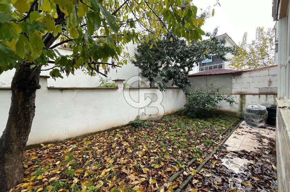 GÖLCÜK KARAKÖPRÜ'DE MERKEZİ KONUMDA SATILIK MÜSTAKİL EV