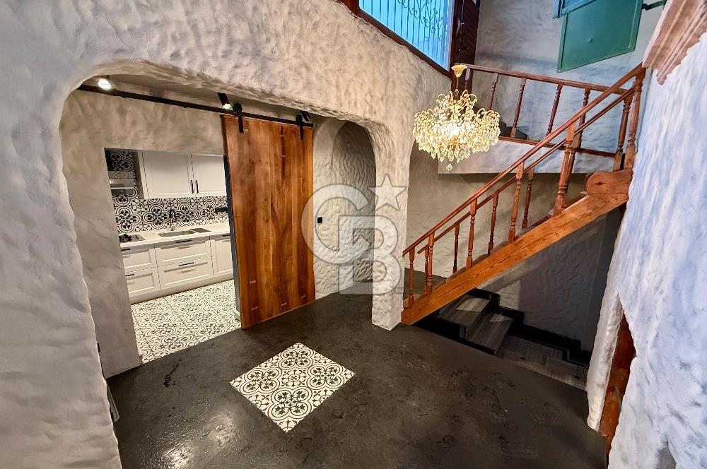 ALSANCAK ŞEHİTLER CADDESİ ÜZERİNDE – KİRALIK TARİHİ YAPI | YÜKSEK TABELA DEĞER