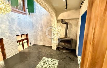 ALSANCAK ŞEHİTLER CADDESİ ÜZERİNDE – KİRALIK TARİHİ YAPI | YÜKSEK TABELA DEĞER