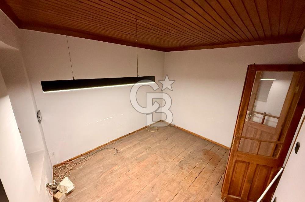 ALSANCAK ŞEHİTLER CADDESİ ÜZERİNDE – KİRALIK TARİHİ YAPI | YÜKSEK TABELA DEĞER