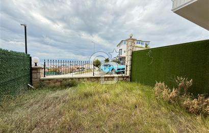 SEFERİHİSAR AKARCA'DA SIFIR DENİZ MANZARALI 2+2 VİLLA 