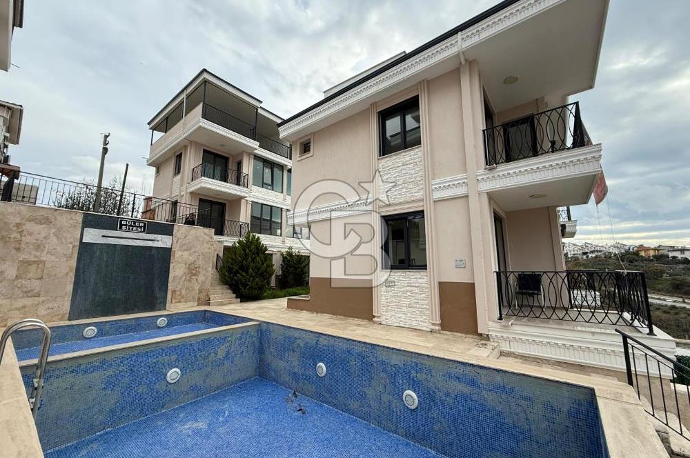 SEFERİHİSAR AKARCA'DA SIFIR DENİZ MANZARALI 2+2 VİLLA 