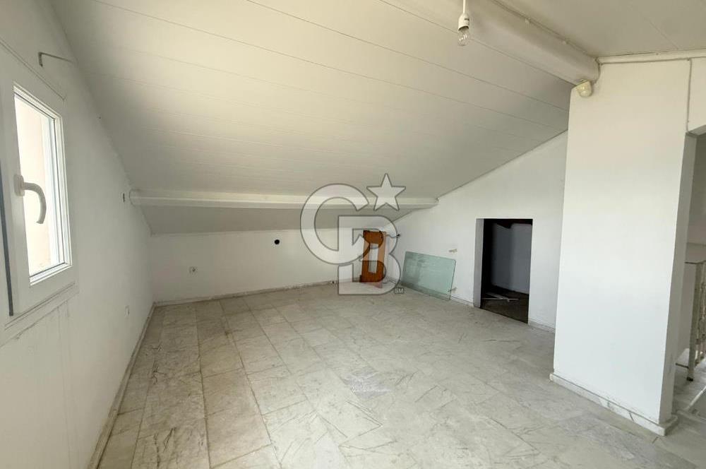 SEFERİHİSAR AKARCA'DA 5+1 DENİZ MANZARALI TERASLI VİLLA